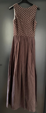 Damen Trachten Dirndl ärmellos braun, weiß gemustert ca. Gr. 32 v. Steindl
