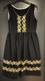 Damen Trachten Dirndl ärmellos Schwarz mit Stickerei ca. Gr. 38
