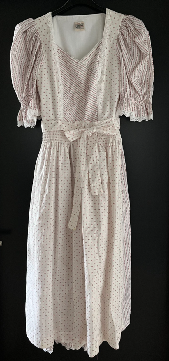 Damen Trachten Dirndl kurzarm Weiß gemustert mit Schürze ca. Gr. 34 v. Distler