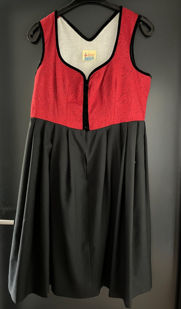 Damen Trachten Dirndl ärmellos schwarz, rot ca. Gr. 44 v. Isola