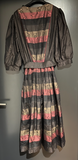 Damen Trachten Dirndl 3/4 Arm Schwarz, Rot, Grün gemustert ca. Gr. 42 v. Stanner