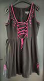 Damen Trachten Dirndl ärmellos schwarz Rosa Stickerei ca. Gr. 46 v. Bongossi