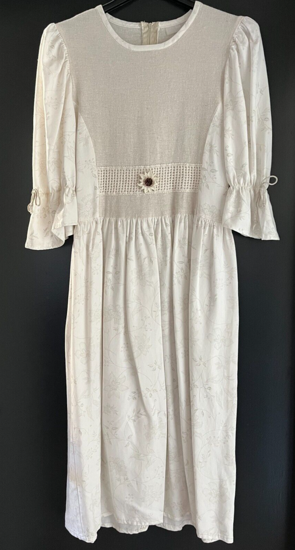 Damen Trachten Dirndl weiß beige gemustert ca. Gr. 36