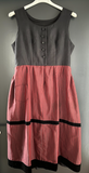 Damen Trachten Dirndl ärmellos Schwarz, Rot gemustert ca. Gr. 40
