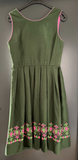 Damen Trachten Dirndl ärmellos Grün mit rosa Stickerei Gr. 38 v. Heller Trachten