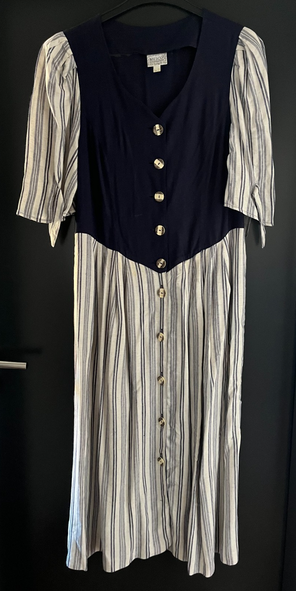 Damen Trachten Dirndl 3/4 Arm Blau, Weiß gemustert ca. Gr. 42 v. meico