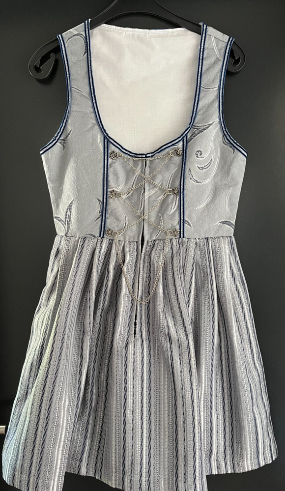Damen Trachten Dirndl ärmellos hellblau gemustert ca. Gr. 38