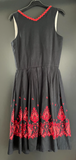 Damen Trachten Dirndl ärmellos Schwarz mit roter Stickerei ca. Gr. 34 v. Steindl