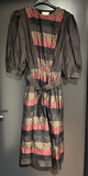 Damen Trachten Dirndl 3/4 Arm Schwarz, Rot, Grün gemustert ca. Gr. 42 v. Stanner