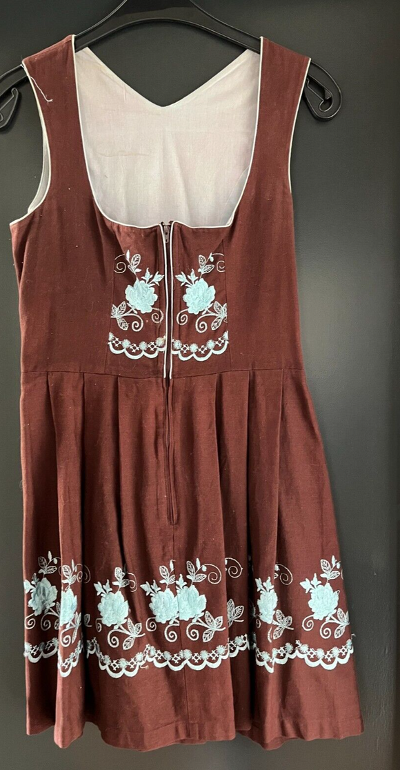 Damen Trachten Dirndl ärmellos braun blaue Stickerei ca. Gr. 38