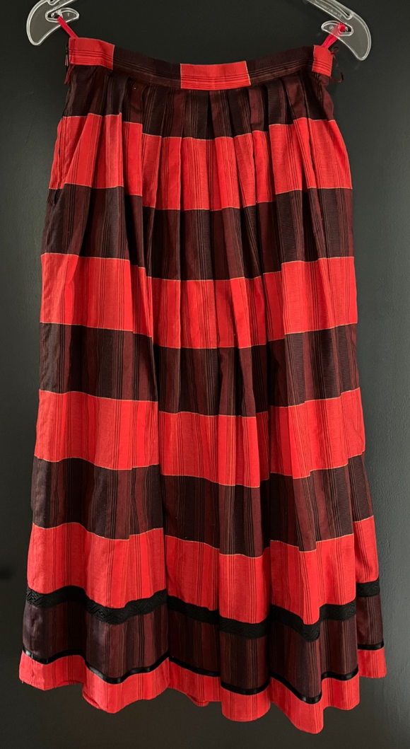 Damen Trachten Rock Rot, schwarz gemustert ca. Gr. 36 v. Adler