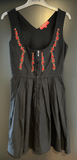 Damen Trachten Dirndl ärmellos Schwarz Blumenstickerei Gr. 38 v. Bartholomäus