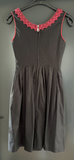 Damen Trachten Dirndl ärmellos schwarz weinrot ca. Gr. 34 v. Oscartrachten