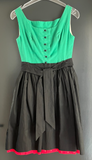 Damen Trachten Dirndl ärmellos grün, rot mit Schwarzer Schürze ca. Gr. 36