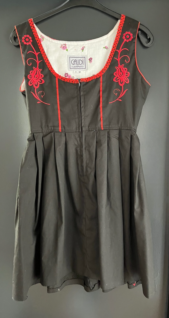 Damen Trachten Dirndl ärmellos Schwarz mit roter Stickerei ca. Gr. 40