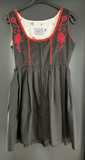 Damen Trachten Dirndl ärmellos Schwarz mit roter Stickerei ca. Gr. 40