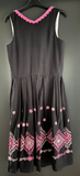 Damen Trachten Dirndl ärmellos Schwarz Rosa Stickerei ca. Gr. 36 v. Steindl