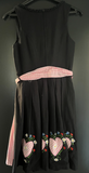 Damen Trachten Dirndl ärmellos Schwarz mit Schürze Rosa-Weiß ca. Gr. 32 v. C&A