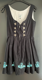 Damen Trachten Dirndl ärmellos Schwarz, hellblaue Stickerei Gr. 38 v. Steindl
