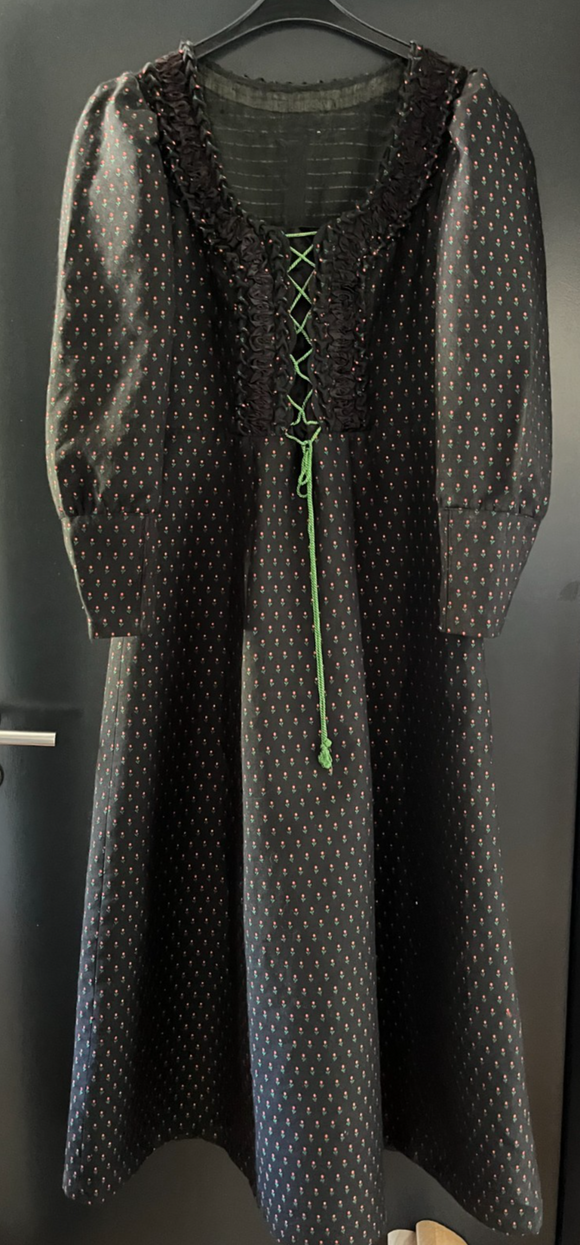 Damen Trachten Dirndl langarm Schwarz gemustert ca. Gr. 42