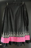 Damen Trachten Dirndl Schürze schwarz-weiß, lila gemustert Länge ca. 85 cm