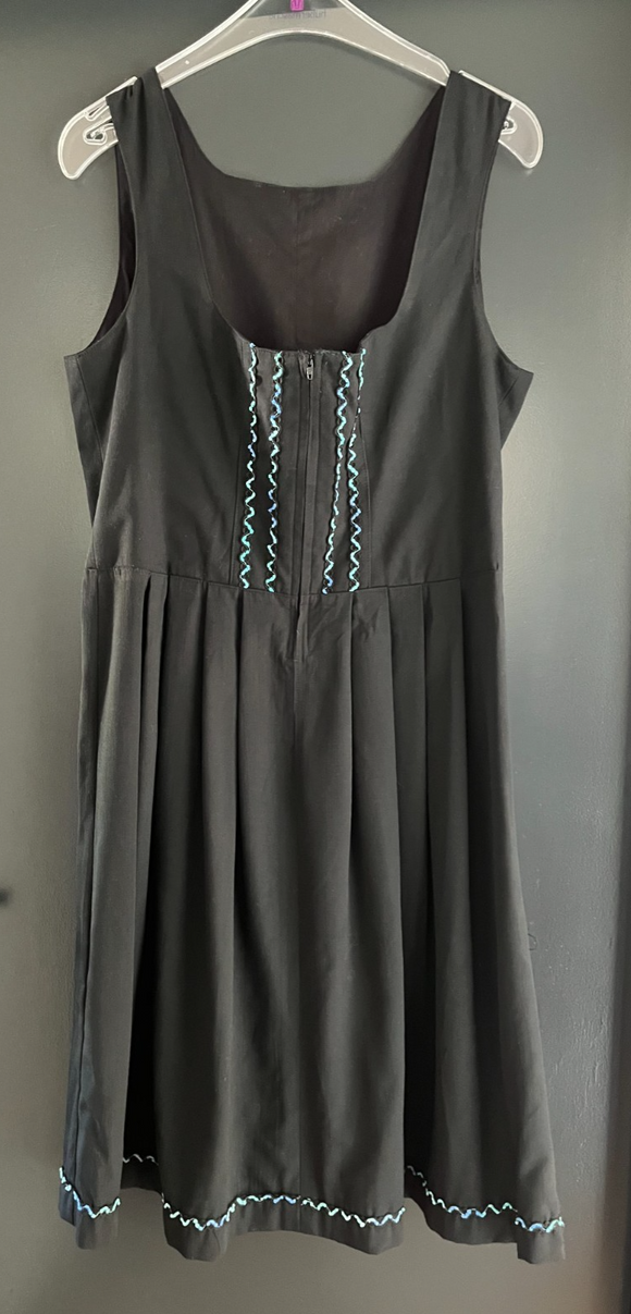 Damen Trachten Dirndl ärmellos Schwarz, blau/grün Borte ca. Gr. 42