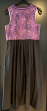 Damen Trachten Dirndl ärmellos Schwarz, Lila gemustert Gr. 44 v. Rose-Dirndl