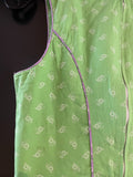 Damen Trachten Dirndl ärmellos Grün, Weiß-Lila gemustert Gr. 36 v. Fuchs