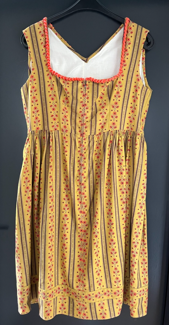 Damen Trachten Dirndl ärmellos mehrfarbig ca. Gr. 44
