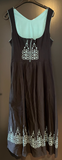 Damen Trachten Dirndl ärmellos Schwarz, hellblaue Stickerei Gr. 42