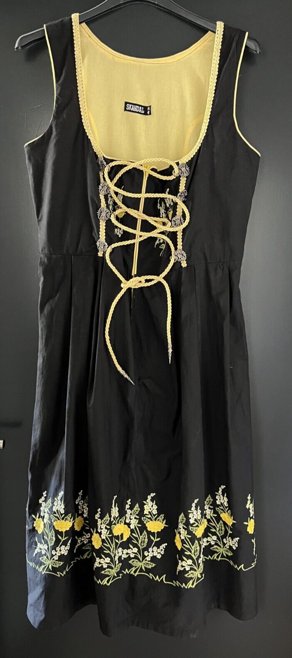 Damen Trachten Dirndl ärmellos schwarz gelb Stickerei Gr. 42 v. Skandal
