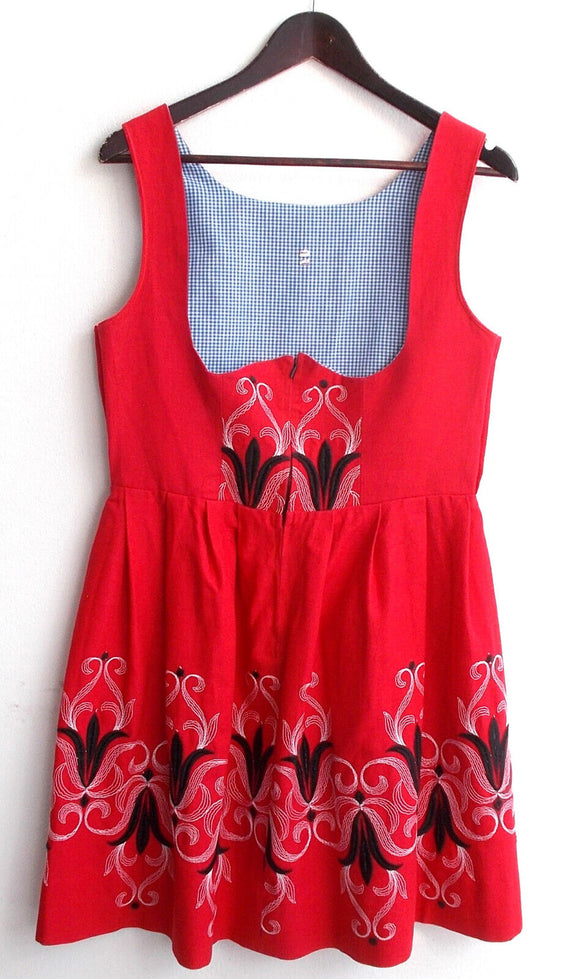 Damen Trachten Dirndl ärmellos rot m. Stickerei Gr. 42