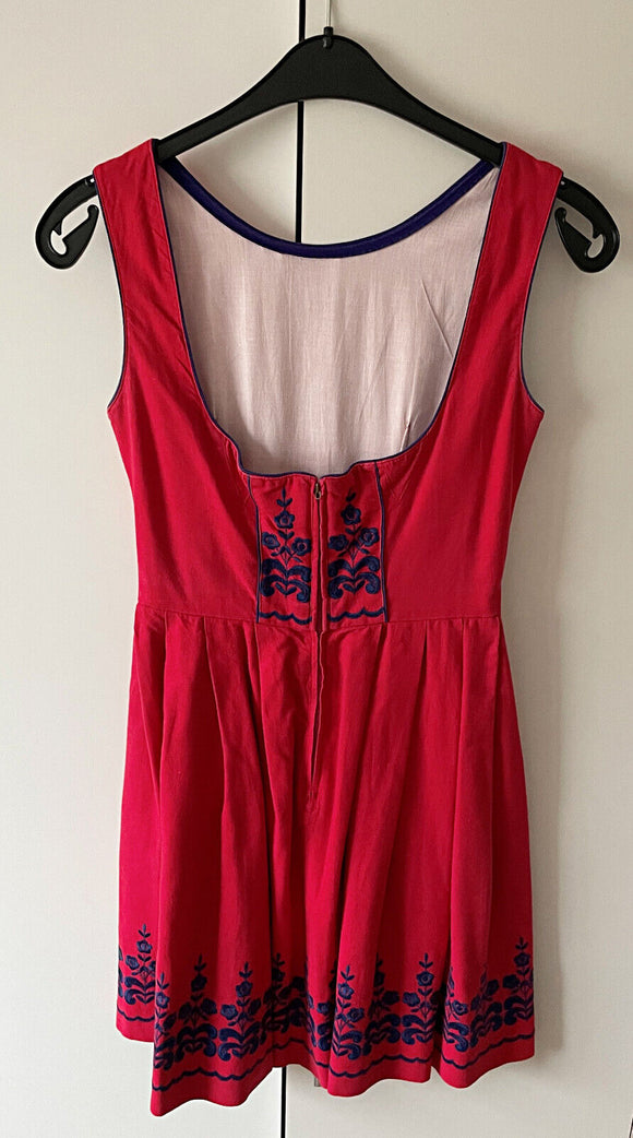 Damen Trachten Dirndl ärmellos Rot Stickerei ca. Gr. 36